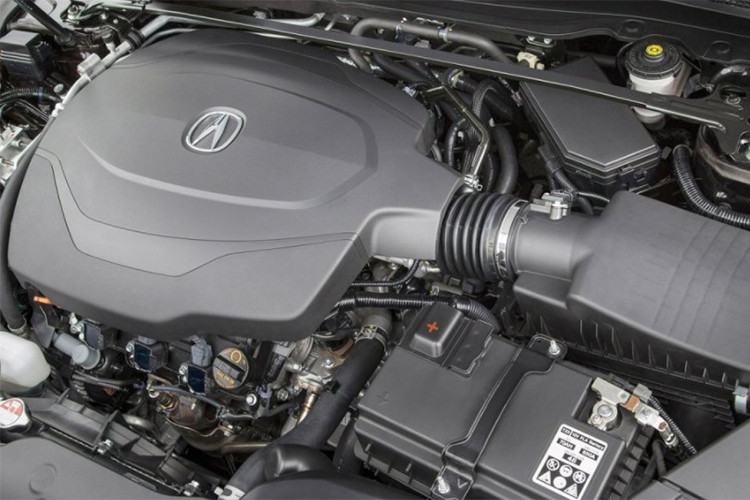 RDX 2019 trang bị động cơ tăng áp 2.0L 4 xy-lanh và hệ dẫn động bốn bánh Super-Handling, cho công suất 272 mã lực, mô-men xoắn cực đại 380 Nm, tăng 20 mã lực và 38 Nm so với động cơ hút khí tự nhiên V6.