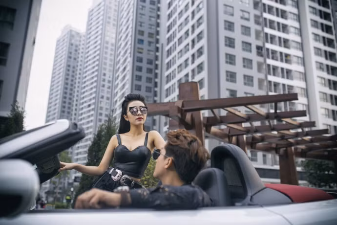 Bên trong nội thất, chiếc xe thể thao này có những cửa gió điều hòa với thiết kế mới, cùng với vô-lăng tương tự như siêu xe Porsche 918 Spyder.