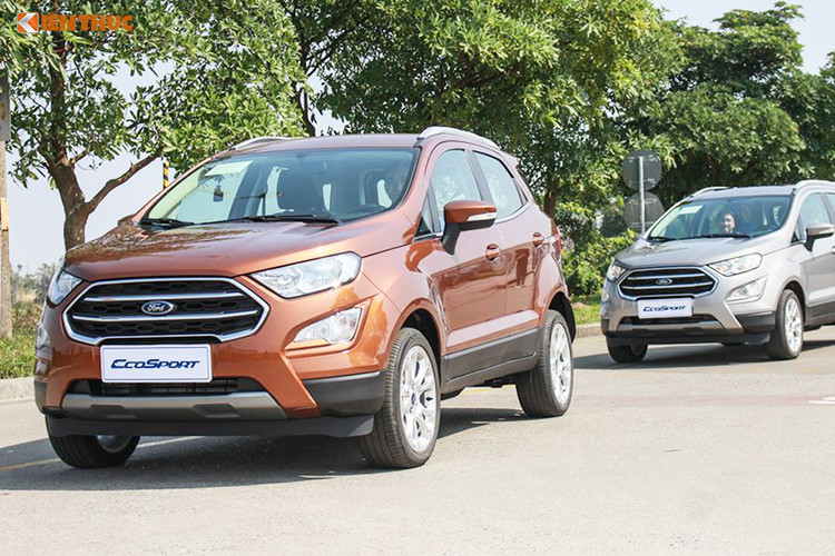 Mẫu xe Ford EcoSport 2018 đã được thị trường đón nhận tích cực với doanh số 418 xe trong tháng vừa qua, tương đương với cùng kỳ năm trước. Tính chung 4 tháng đầu năm 2018, mẫu xe này đã bán ra khoảng 1.143 xe. Trong tháng 5/2018 này, EcoSport mới sẽ có giá dao động từ 545 tới 689 triệu đồng với 5 phiên bản tùy chọn.