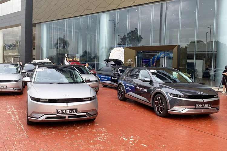 Dan oto dien Hyundai vuot hanh trinh hon 2.700 km den Viet Nam-Hinh-4