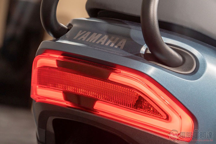 Theo hãng xe máy Yamaha, động cơ điện của EC-05 đạt công suất 10hp tại 3.000v/ph và mô-men xoắn 26Nm trong dải 0-2.500v/ph. Khả năng tăng tốc 0-50km/h mất 3,9 giây và tốc độ vận hành an toàn đến 90km/h.