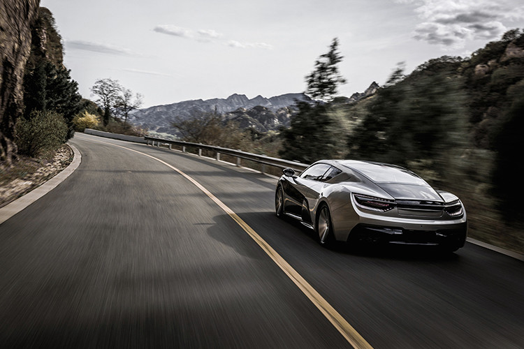 Sự khác biệt giữa bản Mỹ và bản Trung Quốc là tương đối rõ ràng vào lúc này, bởi K50 thông số Trung Quốc có một cụm pin 78 kWh cung cấp năng lượng cho hai mô-tơ điện có công suất tổng hợp 429 mã lực và mô-men xoắn cực đại 501 lb-ft (680 Nm). Điều này cho phép mẫu xe gia tốc từ 0-100 km/h trong dưới 4,6 giây và đạt tốc độ tối đa 200 km/h.