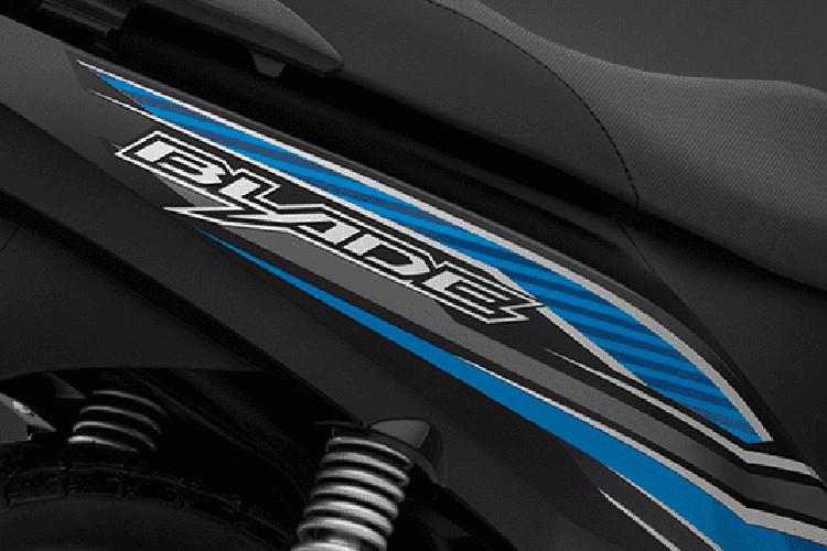 Bên cạnh tem xe mới, màu sắc xe tại các phiên bản được pha trộn nhằm tạo nên sự mới mẻ trong phong cách người dùng. Trên nền màu sắc chủ đạo là Trắng, Đen, Đỏ và Xanh, các nhà thiết kế đã hòa trộn thêm những tông màu đậm và rực rỡ như Cam, Đỏ, Vàng và Xanh, giúp tạo nên sự tương phản màu sắc độc đáo, kích thích giác quan của người đối diện, tăng thêm sự trẻ trung và khỏe khắn cho phiên bản mới.