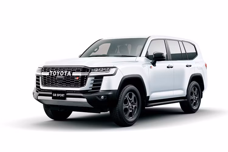 Đồ họa của bảng đồng hồ này được cho là tương tự với mẫu MPV Toyota Alphard mới nhất, mang lại giao diện hiện đại và cao cấp hơn cho người lái. Hiện vẫn chưa rõ liệu Toyota có giữ lại bảng đồng hồ analog cho các phiên bản tiêu chuẩn hay không.