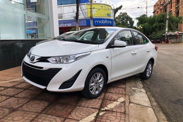 Mặc dù chưa chính thức được Toyota Việt Nam (TMV) giới thiệu nhưng Vios thế hệ mới đã về tới đại lý để trưng bày. Theo nhân viên kinh doanh đại lý Toyota Giải Phóng (Hà Nội), mẫu xe Toyota Vios 2018 thế hệ mới đã về tới đại lý để trưng bày cho khách hàng xem xe.