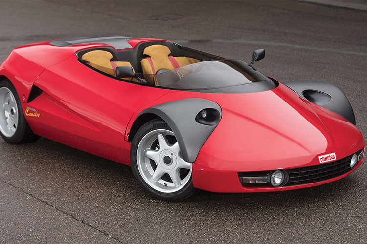 Siêu xe Ferrari Conciso ra mắt lần đầu tại triển lãm Frankfurt 1992 và ngay năm sau đó, tại triển lãm Geneva, Conciso vinh dự giành được vị trí thứ hai trong bảng vinh danh Giải thưởng thiết kế Eurosign Design Awards. 