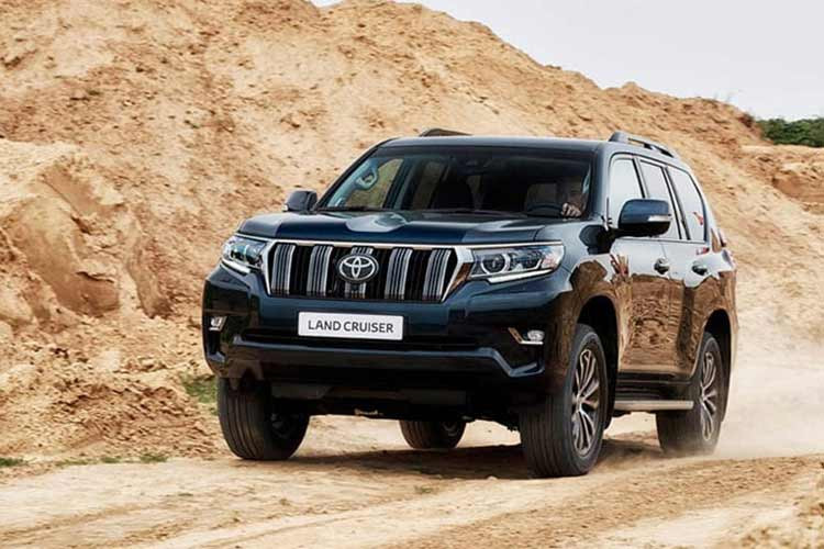  Toyota Land Cruiser Prado: 18 xe Kết thúc tháng 10/2023, Toyota Land Cruiser Prado bán được 18 xe, xếp vị trí thứ 6 trong danh sách ô tô bán chậm. Được đánh giá cao về độ ổn định, bền bỉ... tuy nhiên giá bán lên 2,588 - 2,599 tỉ đồng chính là nguyên nhân khiến Cruiser Prado không được số đông người Việt lựa chọn.