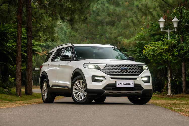  Ford Explorer: 5 xe Mẫu SUV full-size của Ford bán ra được 5 xe trong tháng 10/2023. Giá bán lên tới gần 2,5 tỉ đồng sau lần điều chỉnh trong tháng 4/2023 khiến Explorer phần nào mất đi tính cạnh tranh, khó tiếp cận số đông khách hàng mua ôtô tại Việt Nam.