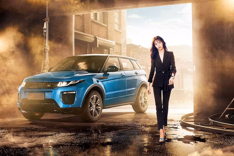 Land Rover Việt Nam cũng triển khai chương trình ưu đãi đặc biệt. Cụ thể khách hàng khi mua xe Range Rover Evoque sẽ được tặng gói nghỉ dưỡng cao cấp trọn gói trị giá 200 triệu đồng. Chương trình diễn ra kể từ ngày 6/3 đến hết ngày 31/3 năm 2019 tại các đại lý chính hãng trên toàn quốc.