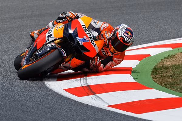 MotoGP: Casey Stoner roi Repsol Honda vao cuoi nam 2015