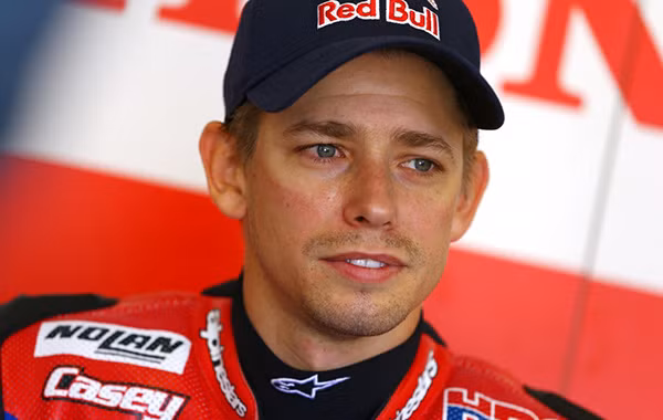 MotoGP: Casey Stoner roi Repsol Honda vao cuoi nam 2015-Hinh-2