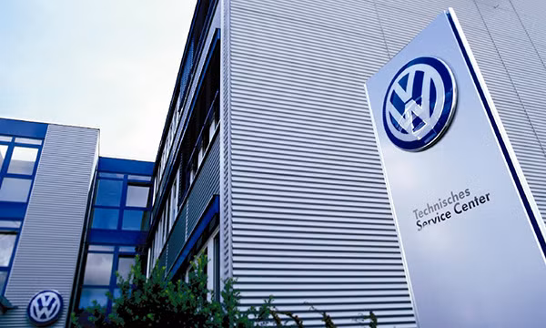 Volkswagen buong xuoi ke hoach san xuat hop so 10 cap