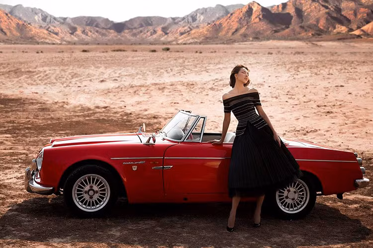 Mẫu xe này thuộc thế hệ sản phẩm Datsun Sports SP311/SPL311.