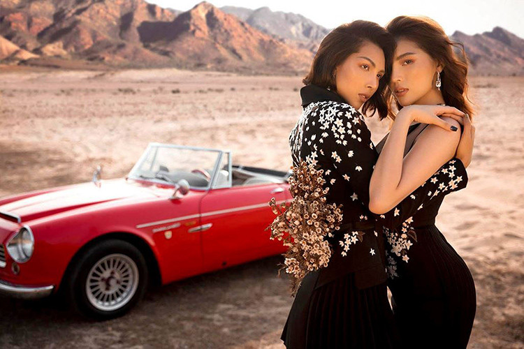 Đáng chú ý nhât là bộ ảnh chiếc mui trần cổ Datsun Fairlady 1600 được làm đạo cụ đề đưa cặp đôi Kỳ Duyên và Minh Triệu tới "miền đất lạ" rồi cùng hòa quyện vào nhau, dưới những mẫu trang phục của Lê Thanh Hòa.