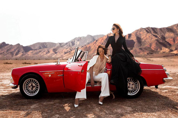 Thời gian qua, cộng đồng mạng rộ lên tin đồn Hoa hậu Kỳ Duyên (Hoa hậu Việt Nam 2014) hẹn hò với giải Đồng siêu mẫu Việt Nam 2008 - Minh Triệu. &#x1d;Nghi án này xuất phát từ việc cả hai đi du lịch cùng nhau, chụp ảnh thân mật, đặc biệt là tần suất mặc đồ đôi dày đặc thời gian qua.