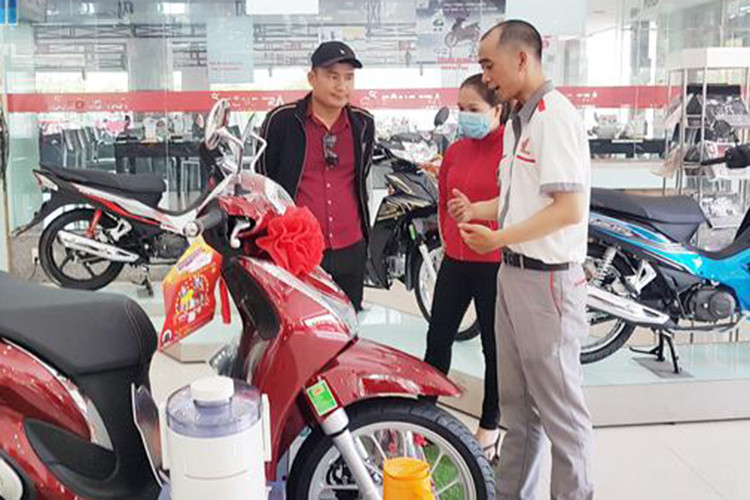 Doanh so ban thap ky luc, nguoi Viet co phai da chan xe may?