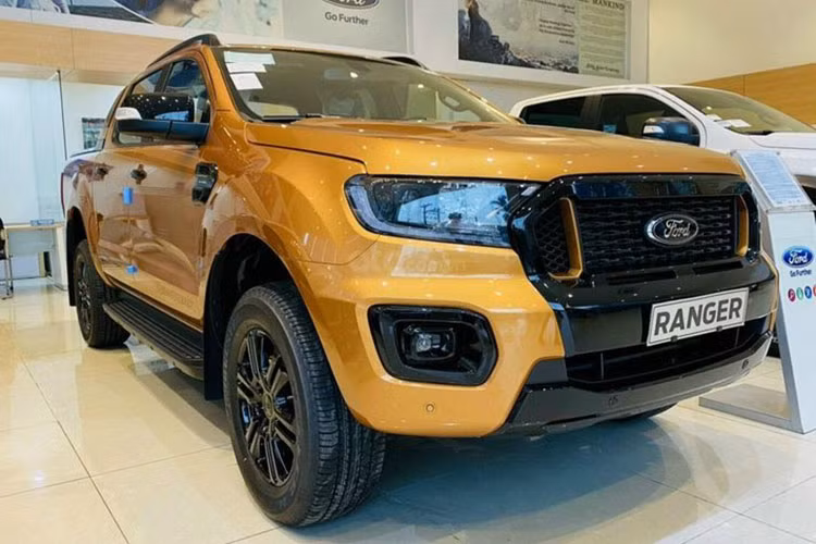 "Vua bán tải Ford Ranger" của thị trường Việt Nam tiếp tục có màn bứt phá ngoạn mục để trở thành mẫu xe bán chạy nhất trên thị trường trong quý III/202.Tính từ đầu năm tới tháng 9/2021 hãng xe Mỹ bán được 9.776 xe Ranger, trung bình mỗi tháng đạt 1.086 xe.