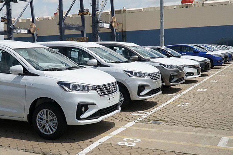 Danh sách 10 xe ôtô ế nhất Việt Nam vẫn có sự góp mặt của những cái tên quen thuộc của Toyota, Mazda, KIA, Isuzu, Honda,... Theo đánh giá của người dùng, nguyên nhân là do nhiều mẫu xe đã không còn sức hút với người dùng hoặc giá quá cao. Cũng có nhiều mẫu xe bán chậm là do không đủ nguồn cung để giao cho khách hàng.