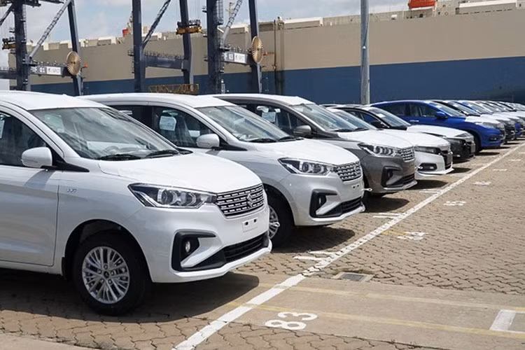 Danh sách 10 xe ôtô ế nhất Việt Nam vẫn có sự góp mặt của những cái tên quen thuộc của Toyota, Mazda, KIA, Isuzu, Honda,... Theo đánh giá của người dùng, nguyên nhân là do nhiều mẫu xe đã không còn sức hút với người dùng hoặc giá quá cao. Cũng có nhiều mẫu xe bán chậm là do không đủ nguồn cung để giao cho khách hàng.