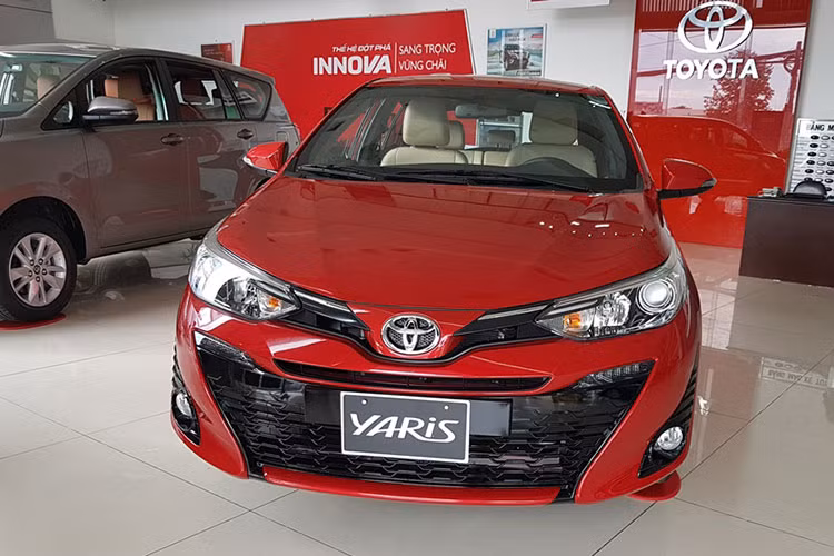 Đối thủ của Suzuki Swift là Toyota Yaris đã trở lại bảng danh sách sau một vài tháng vắng bóng. Trong tháng 8, chiếc hatchback cỡ B này bán được 28 xe, giảm 7 xe so với tháng 7/2022. Cộng từ đầu năm đến tháng 8, lượng xe Toyota Yaris tiêu thụ là 464 xe.