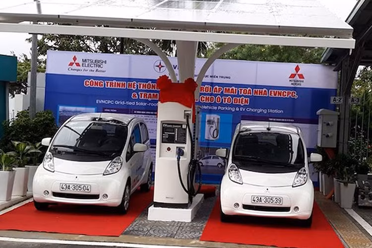 Mitsubishi Motors là thương hiệu dẫn đầu trên thế giới về dòng xe hybrid sạc điện, tiếp tục mở rộng việc triển khai ôtô điện trong khu vực ASEAN. Hiện, MMC đã bán hơn 150.000 xe điện và xe hybrid sạc điện trên khắp thế giới (trong đó hơn 144.000 mẫu xe là Outlander PHEVs)