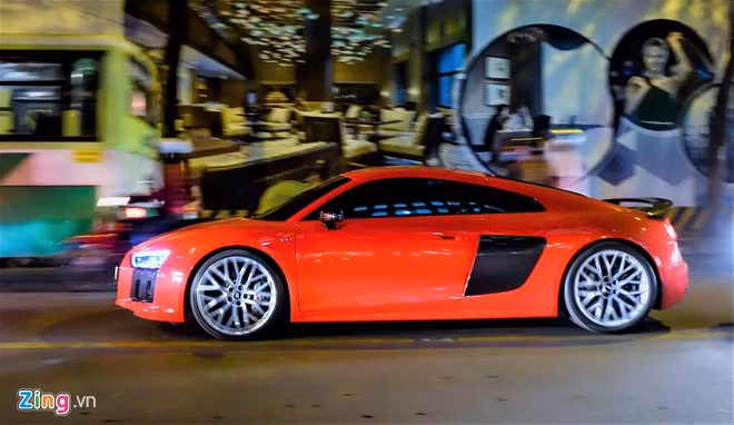 Theo Ca sỹ Đông Nhi và Ông Cao Thắng cho biết, đây là món quà cặp đôi tự thưởng cho bản thân sau một năm làm việc vất vả.