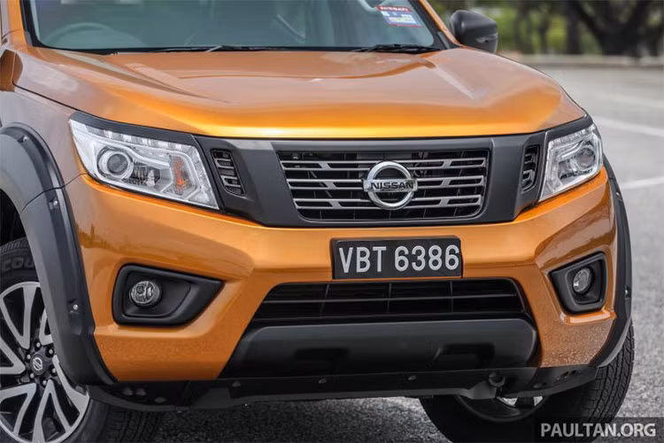 I-AVM được xem là tính năng tương tự như trên mẫu Nissan X-Trail SUV và Serena S-Hybrid MPV. Hệ thống này sử dụng 4 camera để người lái có thể quan sát 360 độ xung quanh xe, giúp việc đỗ xe vào chỗ hẹp dễ dàng hơn. Cụm đồng hồ giờ đây có đồng hồ tốc độ kỹ thuật số.