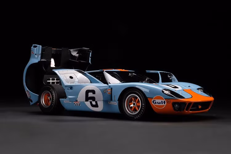 Tất nhiên 13.000 USD là số tiền không nhỏ để chi cho một chiếc xe mô hình, nhưng không mấy chiếc đẹp được như thế này. Bên cạnh đó, cái giá 13.000 USD này chỉ là một hạt cát so với giá trị của một chiếc GT40 ngoài đời thật.