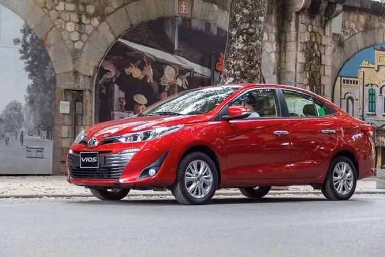 Gia lan banh sedan hang B tai Viet Nam giam gan 40 trieu dong-Hinh-3