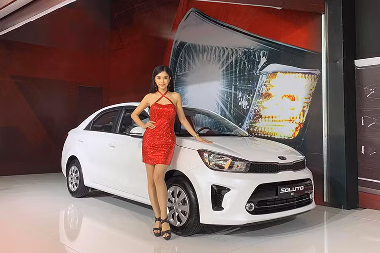 Gia lan banh sedan hang B tai Viet Nam giam gan 40 trieu dong-Hinh-5