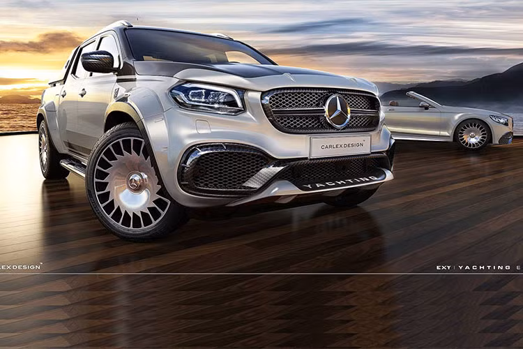 Mercedes X-Class nguyên bản hiện nay sở hữu ba tùy chọn động cơ cùng bốn mức công suất khác nhau. Phiên bản X200 sử dụng động cơ xăng tăng áp 4 xy-lanh thẳng hàng kết hợp hộp số sàn 6 cấp. Phiên bản máy dầu X220d và X250d sử dụng một động cơ dCi 2.3L với công suất khác biệt: 160 và 187 mã lực, kèm hộp số tự động 7 cấp.