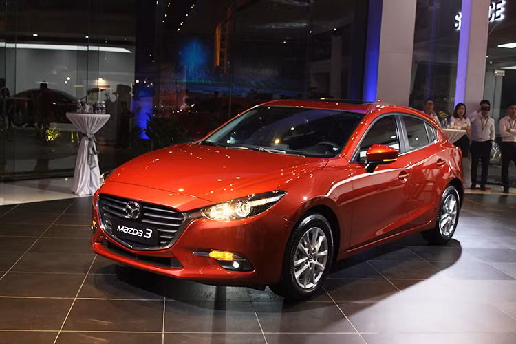 Kể từ khi ra mắt thế hệ đầu tiên vào năm 2003, Mazda3 đáp ứng vượt mong đợi yêu cầu của người tiêu dùng về thiết kế và động cơ nhằm nâng cao khả năng vận hành và tiết kiệm nhiên liệu. Tính đến nay, tổng số xe Mazda3 được bán ra trên toàn cầu đã đạt con số hơn 5 triệu chiếc.