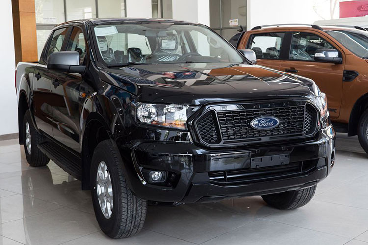 Sau 5 tháng mất hút, Ford Ranger trở lại top 10 xe bán chạy nhất tháng 12 ở vị trí thứ 9. Doanh số của mẫu bán tải đạt 1.675 xe, tăng 242 xe so với tháng trước. Cộng dồn 5 tháng đầu năm 2022, đã có 5.023 xe được bán ra thị trường. Với kết quả này, Ford Ranger xây chắc ngôi đầu xe bán tải bán chạy nhất tại thị trường Việt Nam.