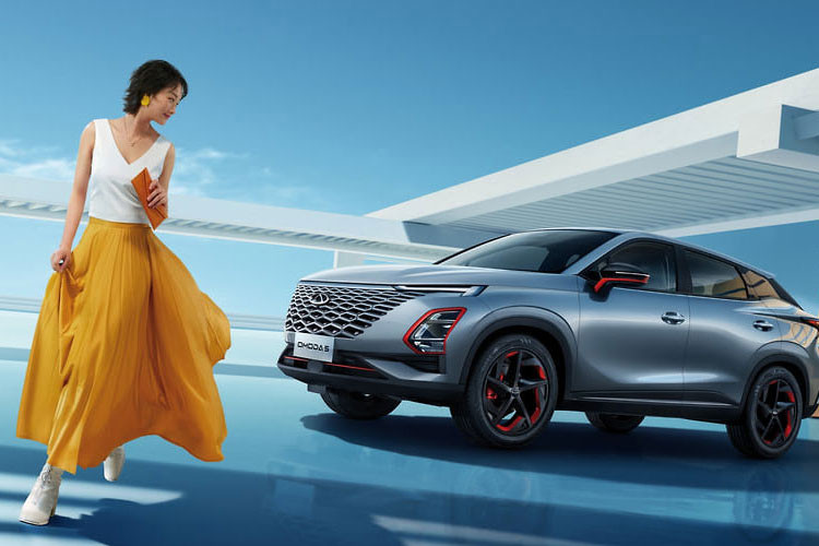 Theo kế hoạch dự kiến, thương hiệu Chery Omoda khi về Việt Nam cũng sẽ được lắp ráp vào năm 2024 thông qua nhà máy hợp tác giữa Geleximco và Chery tại Thái Bình. Dự kiến giá xe Omoda tại Việt Nam khi bán ra sẽ rất cạnh tranh so với các đối thủ cùng phân khúc.