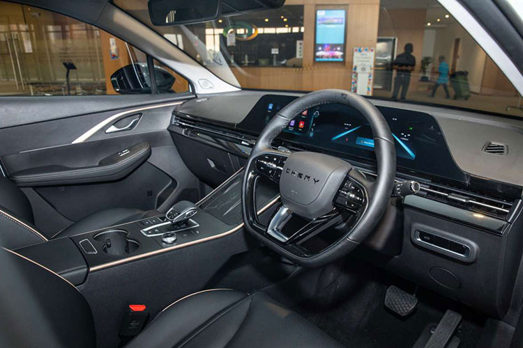 Cuối năm 2022, OMODA 5 từng tạo bước đột phá với doanh số tiêu thụ đạt 200.000 xe. Chia sẻ về lô xe đầu tiên chuẩn bị "đặt chân" đến Việt Nam, OMODA "muốn dành trọn tâm huyết sử dụng những mẫu xe này với mục đích đồng sáng tạo cùng người tiêu dùng".