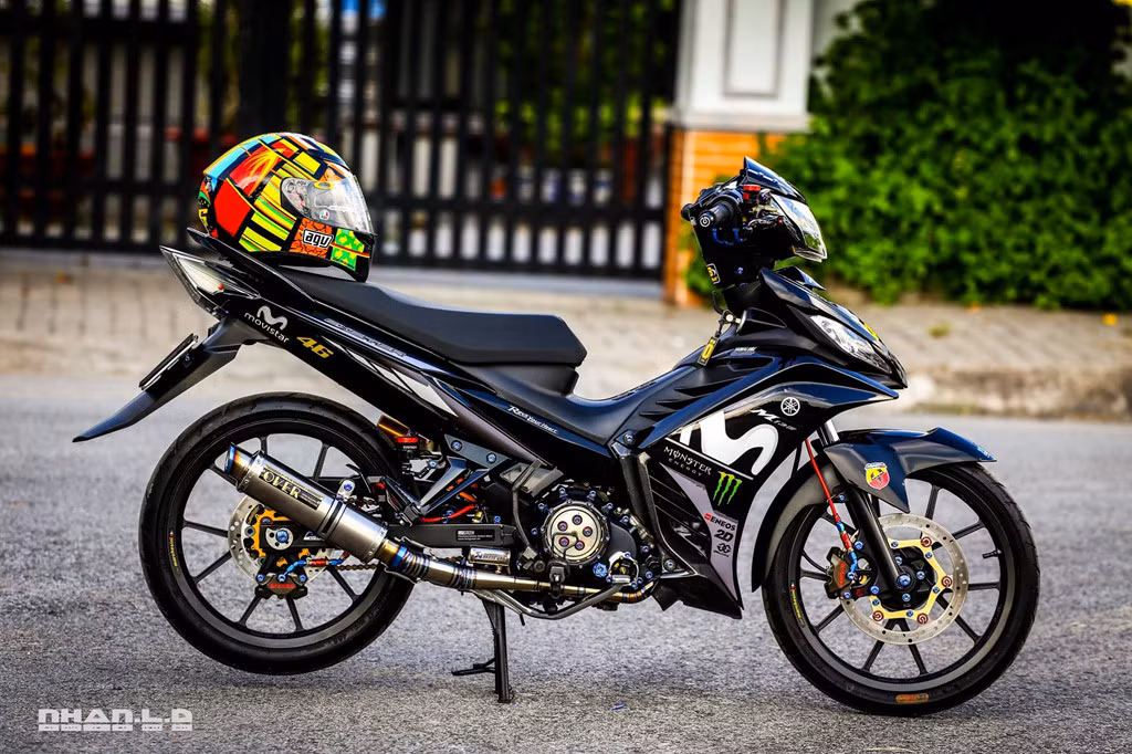 Theo chia sẻ của anh Lâm Đức Nhân, chủ sở hữu chiếc xe, số tiền mà anh bỏ ra cho tất cả món đồ chơi là trên 150 triệu đồng, gấp nhiều lần số tiền mua một chiếc xe côn tay Exciter 135 nguyên bản từng bán ra.