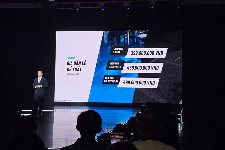 Hiểu được điều này, MG đã tung ra giá bán rất tốt cho xe MG5. Cụ thể, giá xe MG5 2023 bản số sàn có giá 399 triệu đồng, rẻ nhất trong các mẫu xe chúng tôi đề cập trên, thậm chí, giá bán này còn rẻ hơn Hyundai Grand i10, vốn là 1 chiếc xe hạng A.