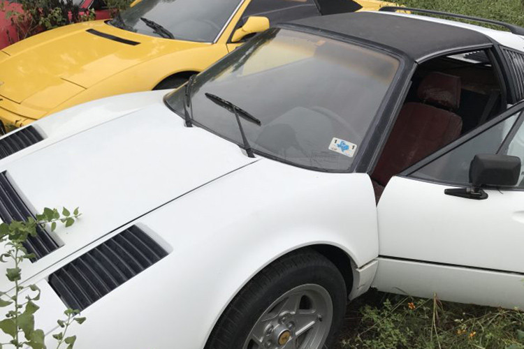 Gia đình vị luật sư đã tìm thấy chứng từ của 13 chiếc siêu xe Ferrari và 2 chiếc Rolls-Royce. Tuy nhiên, 2 chiếc Rolls-Royce và 2 chiếc Ferrari đã biến mất một cách bí ẩn. Trong số 11 chiếc Ferrari còn lại được tìm thấy, chỉ có 9 chiếc có chứng từ.