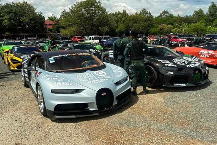 Cặp đôi Bugatti Chiron này cũng có trong danh sách tham dự hành trình siêu xe Gumball 3000 2024, nhưng chưa rõ là có sang Việt Nam để xuất phát, hay chỉ đón đoàn di chuyển từ cửa khẩu Mộc Bài, tỉnh Tây Ninh để qua cửa khẩu Bavet của nước bạn.