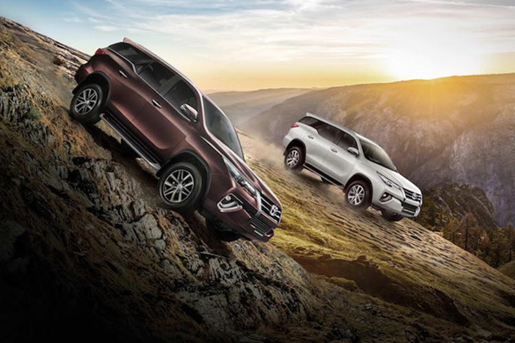 Việc Toyota Việt Nam một lần nữa đưa Fortuner quay trở lại dây chuyền lắp ráp trong nước cũng là điều hợp lý. Trước đó, trong khuôn khổ sự kiện ra mắt Toyota Camry 2019, ông Toru Kinoshita - Tổng Giám đốc Toyota Việt Nam - cũng hé lộ việc chuyển Camry sang nhập khẩu là để lắp ráp một mẫu xe khác. So với Camry, Toyota Fortuner có sức bán tốt hơn.