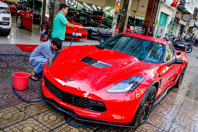 Đứng thứ hai là mẫu xe thể thao Chevrolet Corvette, với tỷ lệ 9,8 xe.
