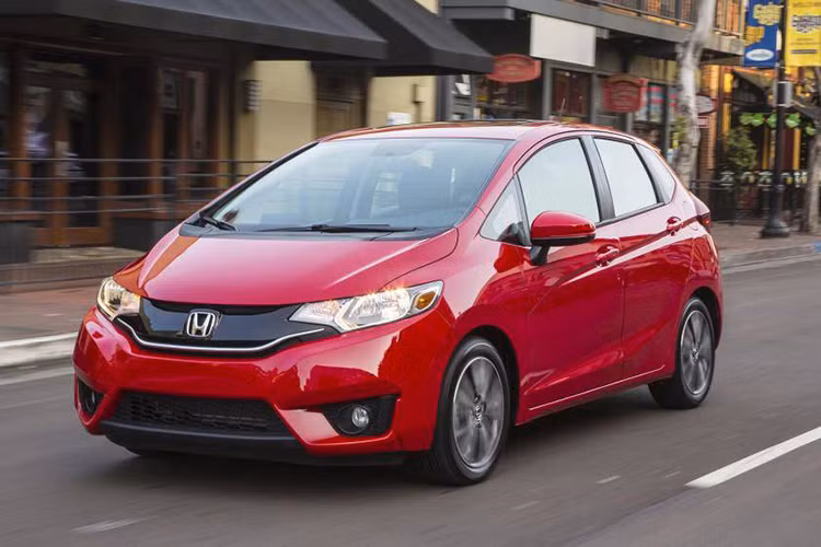 Đứng thứ ba là Honda Fit (tên gọi Jazz tại thị trường Việt Nam), chiếc xe cỡ nhỏ này có tỷ lệ tai nạn tử vong là 7,7 xe trên mỗi 1 tỷ dặm đường.