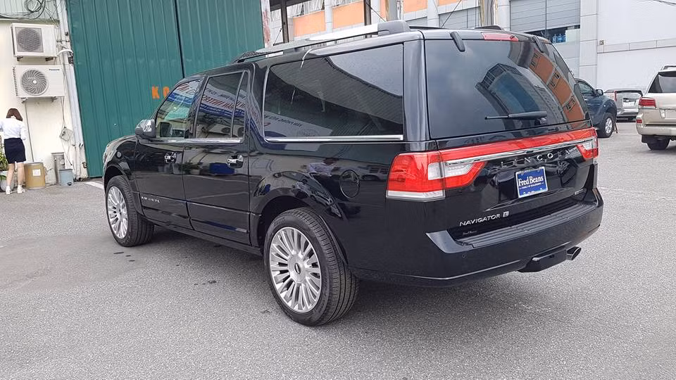 Xe sở hữu khối động cơ EcoBoost V6, dung tích 3,5 lít, sản sinh công suất tối đa 380 mã lực tại vòng tua máy 5.250 vòng/phút và mô-men xoắn cực đại 460 lb-ft tại vòng tua máy 2.750 vòng/phút. Sức mạnh được truyền tới bánh thông qua hộp số tự động 6 cấp, có thể điều khiển qua lẫy chuyển số trên vô lăng.