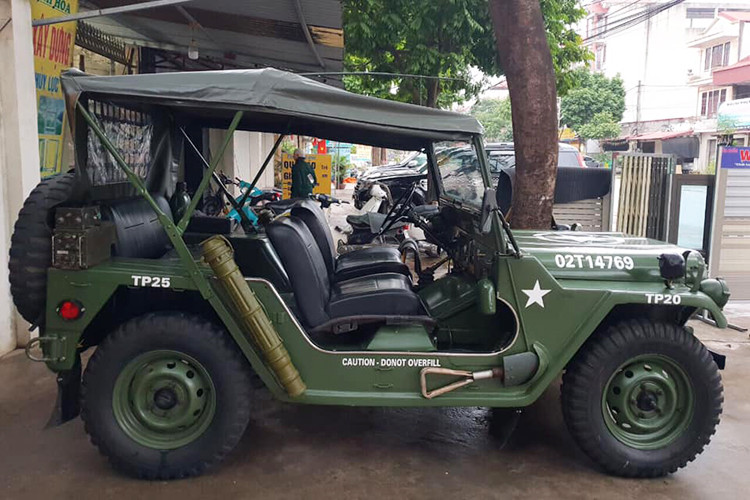 Tên gọi thì nhiều, nhưng Jeep chỉ có 2 loại đó là Jeep A1 và Jeep A2, A1 là những chiếc xe đời đầu mà số lượng hiện nay ở Việt Nam không còn nhiều. Chủ yếu người chơi hiện nay đều chơi Jeep A2 và được phục ché hay độ lại sao cho phù hợp với đường xá cũng như có thể lăn bánh được trên nhiều địa hình.