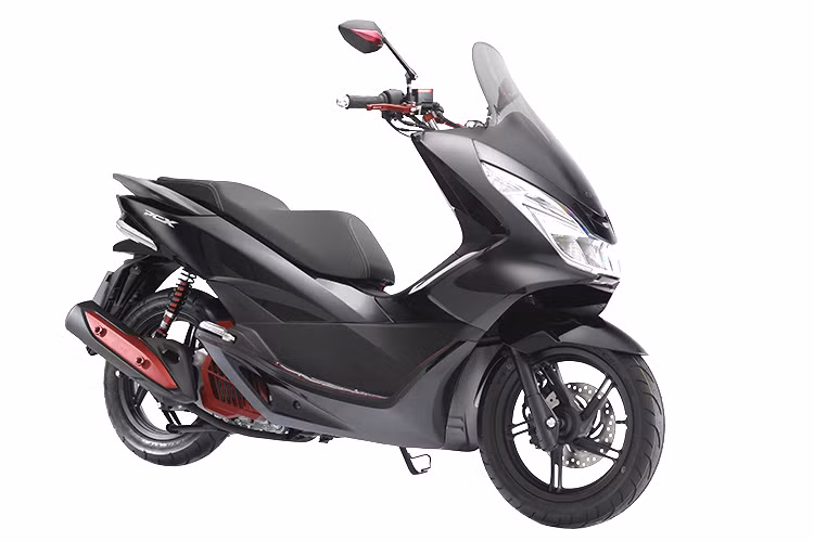 PCX 125cc mới được giới thiệu với 02 phiên bản: Tiêu chuẩn với 3 màu; Đen, Đỏ, Xanh Lam có giá 51.990.000 đồng và Cao cấp với 3 màu; Đen mờ, Bạc mờ, Xanh lục có giá 55.490.000 đồng. Xe có chế độ bảo hành mới 3 năm hoặc 30.000 km.