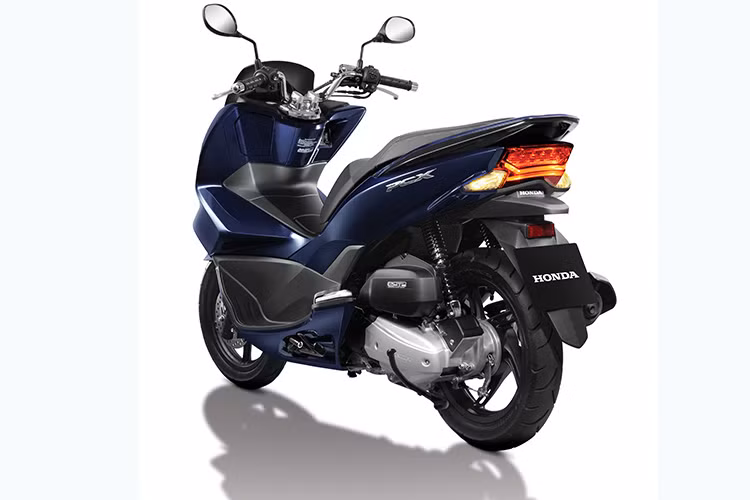 PCX 125cc được kỳ vọng sẽ tiếp tục tạo nên “điểm nhấn” đầy thú vị và độc đáo cho người dùng trong phân khúc xe tay ga cỡ lớn của thị trường Việt Nam khi được trang bị thêm hệ thống khóa thông minh Honda SMART Key.