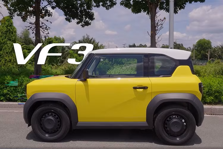 Nam nghệ sĩ chia sẻ: “Chiếc xe rất nhỏ gọn, tiện lợi, dễ thương và cực kỳ phù hợp với những ai cần một phương tiện di chuyển linh hoạt trong đô thị. Tôi thấy nó rất "cưng" nên quyết định làm clip chia sẻ với mọi người.”