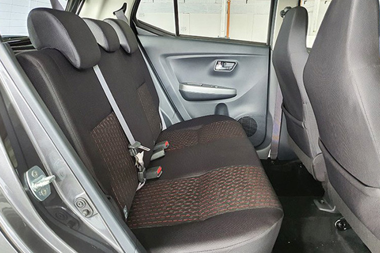 Toyota Wigo 2020 phiên bản nâng cấp mới vẫn sẽ có những tuỳ chọn màu sơn như trước đây nhưng có khả năng bổ sung màu mới là vàng. Phiên bản thể thao TRD có thể không về trong năm nay.