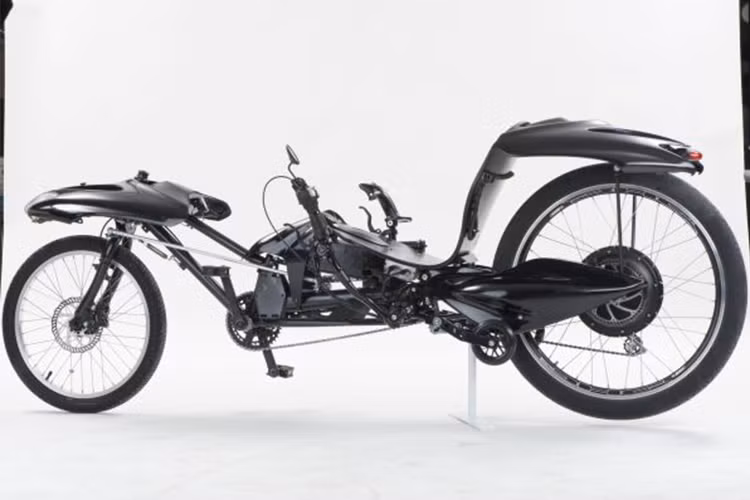 Xe điện JoystickBike mới được tạo ra bởi một nhóm nhà phát triển tại Thụy Sĩ và được quảng cáo là “một nửa xe điện, một nửa như trong video game”. Dự án phát triển chiếc xe này vừa được đưa lên Kickstarter và nhận 1.278 bảng tiền đầu tư. 