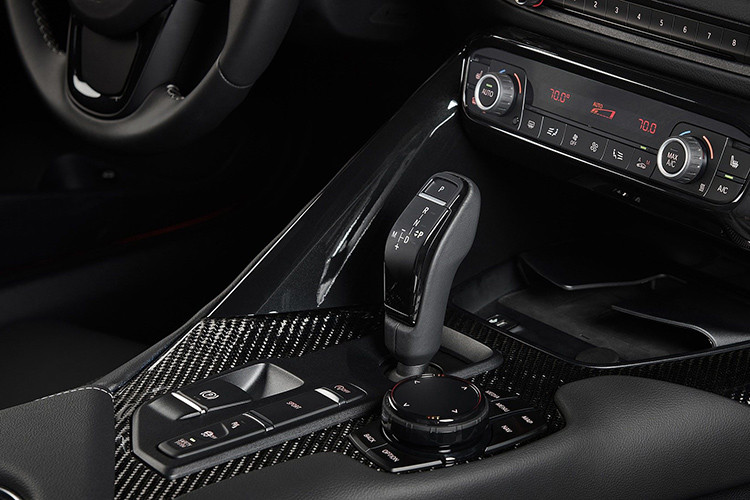 Theo phía nhà sản xuất Toyota Nhật Bản cho hay, mặc dù BMW Z4 và Toyota Supra thế hệ mới được phát triển trên cùng nền tảng cũng như động cơ, nhưng hai sản phẩm sẽ mang lại cảm giác lái khác nhau.